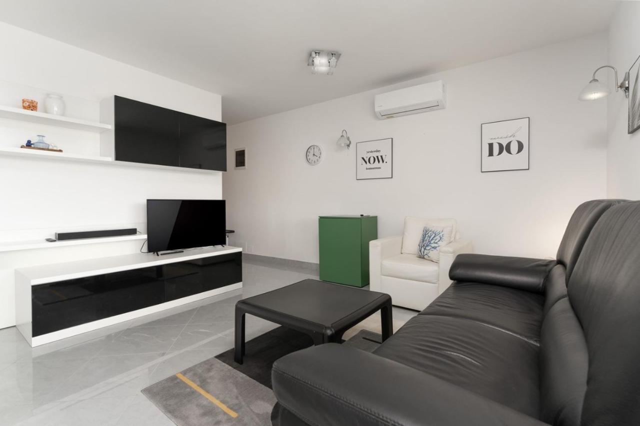 Apartment Sky By Seeadria Agency Novigrad Istria Eksteriør billede