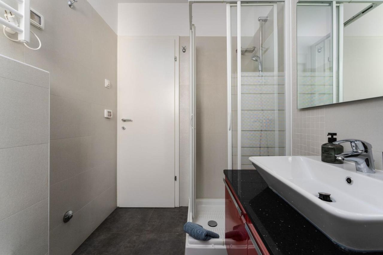 Apartment Sky By Seeadria Agency Novigrad Istria Eksteriør billede